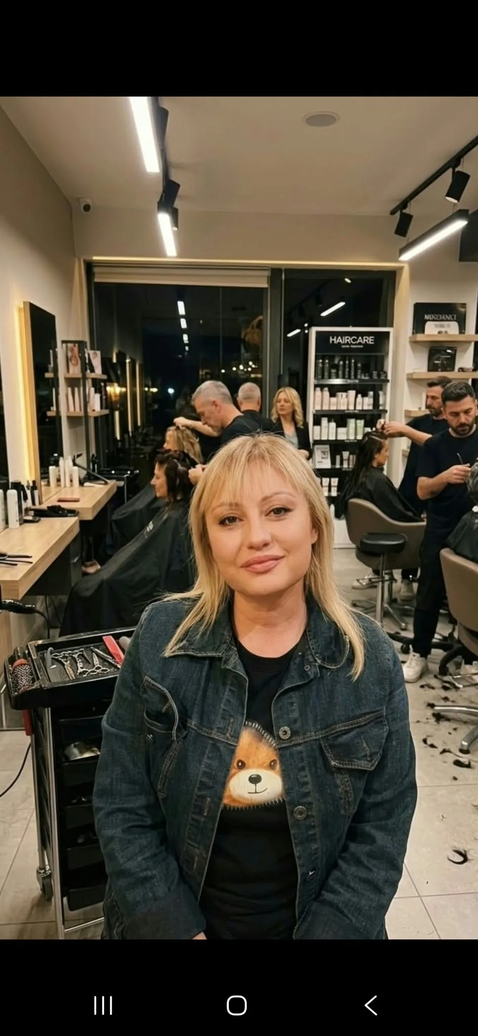 Марияна Лазарова в салона